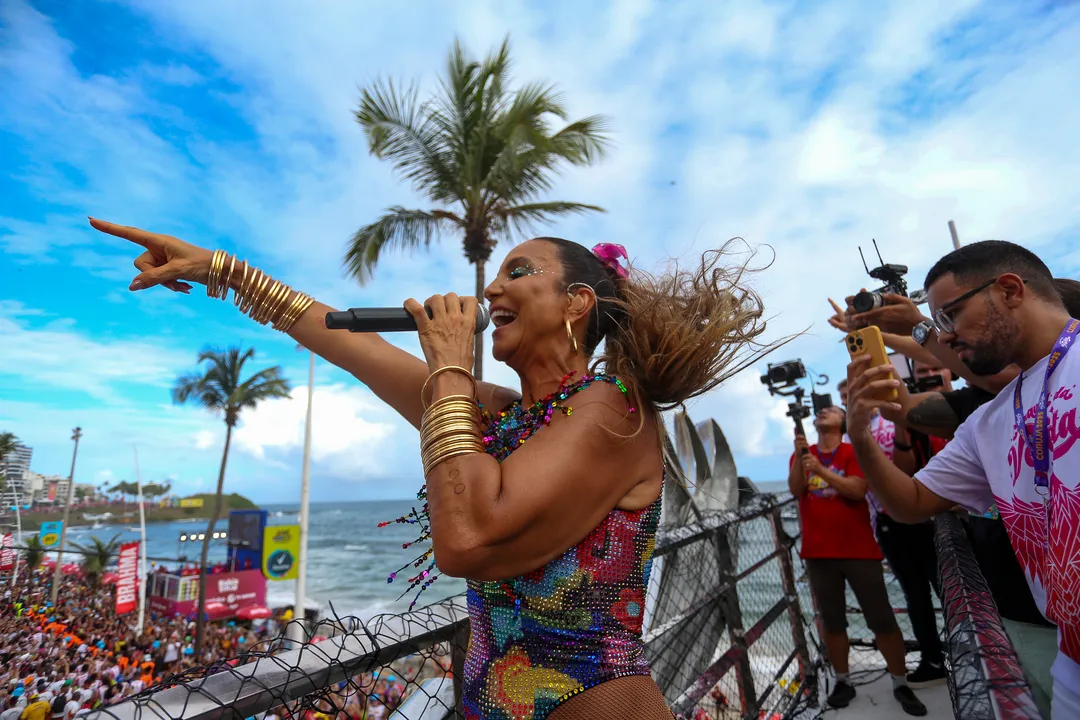 Ivete Sangalo e o Bloco Coruja é presença confirmada na orla mais famosa da folia
