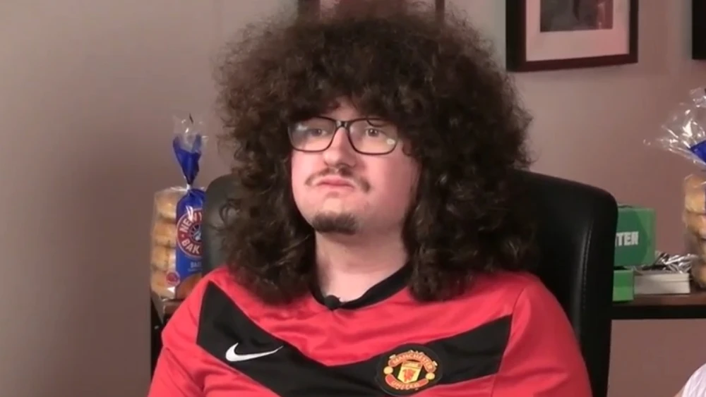 Frank Ilett não corta o cabelo há quase 500 dias por causa de promessa feita pelo Manchester United