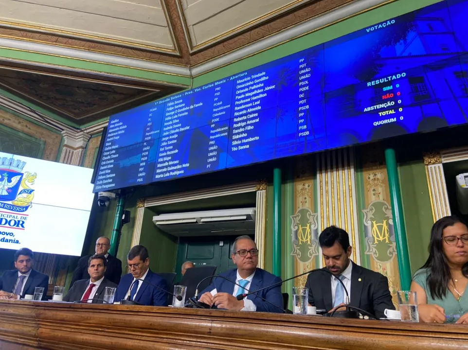 Carlos Muniz coordenou abertura dos trabalhos na CMS, nesta segunda-feira, 2