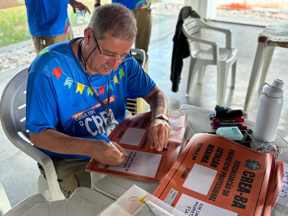 Imagem ilustrativa da imagem Carnaval 2026: camarotes e palcos começam a ser fiscalizados na Bahia