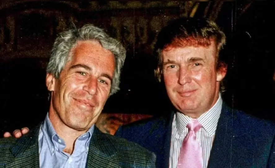 Donald Trump, presidente dos EUA, ao lado do criminoso sexual Jeffrey Epstein
