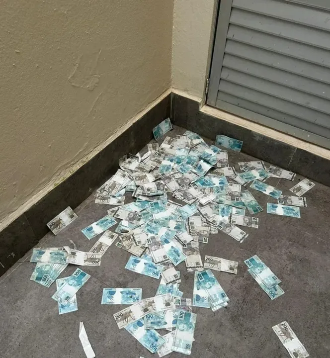 Imagem ilustrativa da imagem Caso Master: investigado joga mala de dinheiro pela janela ao ver PF