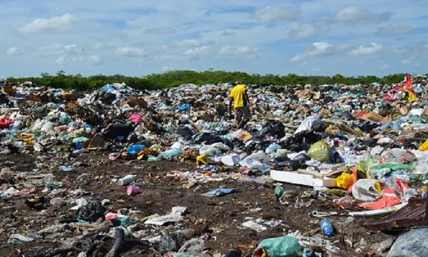 Depósito irregular permanece ativo apesar de o Tribunal de Justiça da Bahia ter determinado fechamento em 2024