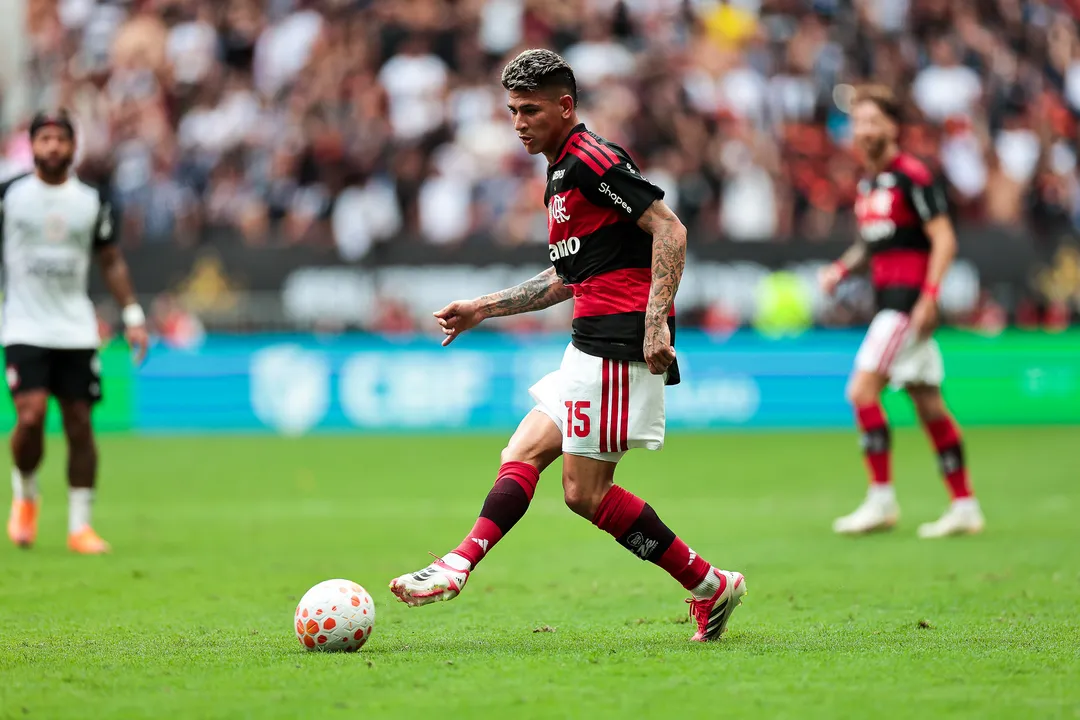 CBF esclarece decisão do VAR em expulsão de Carrascal