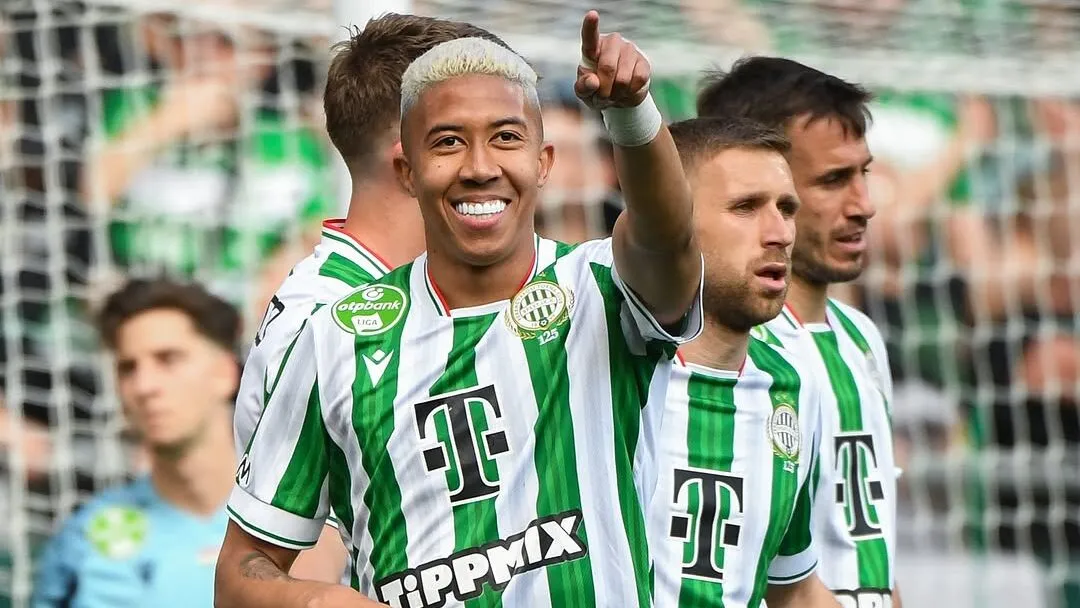 Matheus Saldanha em campo pelo Ferencváros, da Hungria