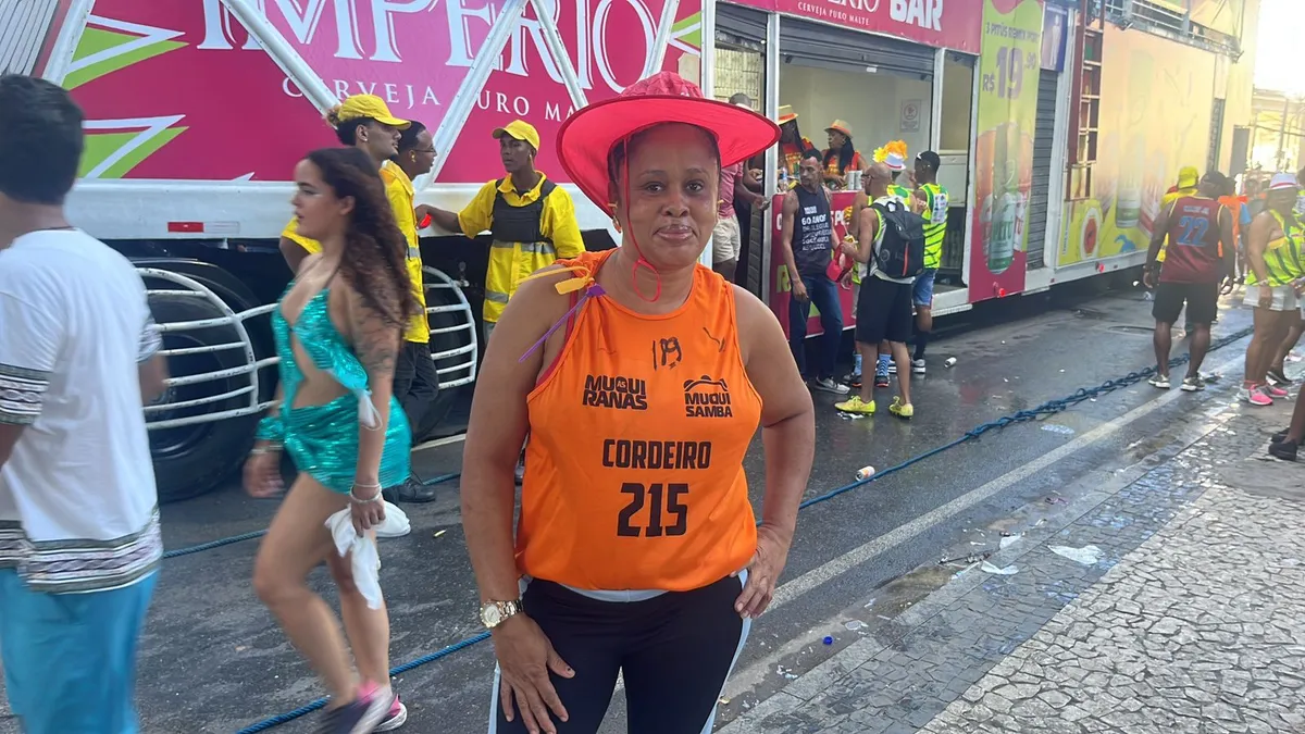 Imagem ilustrativa da imagem “Comprar meu caderno”: cordeira diz que dinheiro vai virar volta aos estudos