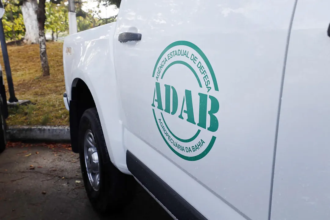 Veículo da Agência de Defesa Agropecuária da Bahia (ADAB)