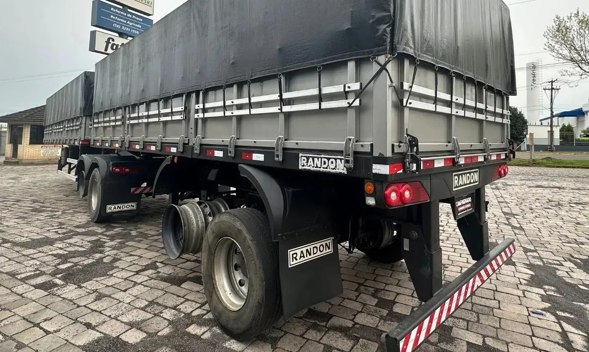 Imagem ilustrativa da imagem Criança de quatro anos prende a cabeça em roda de carreta na Bahia
