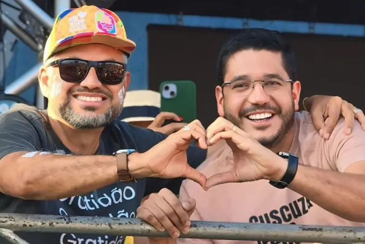 Elmo Vaz (à esq.), ex-prefeito de Irecê, ao lado de Murilo Franca