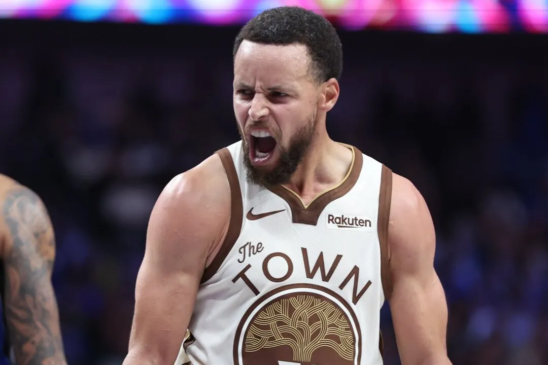 Stephen Curry em quadra