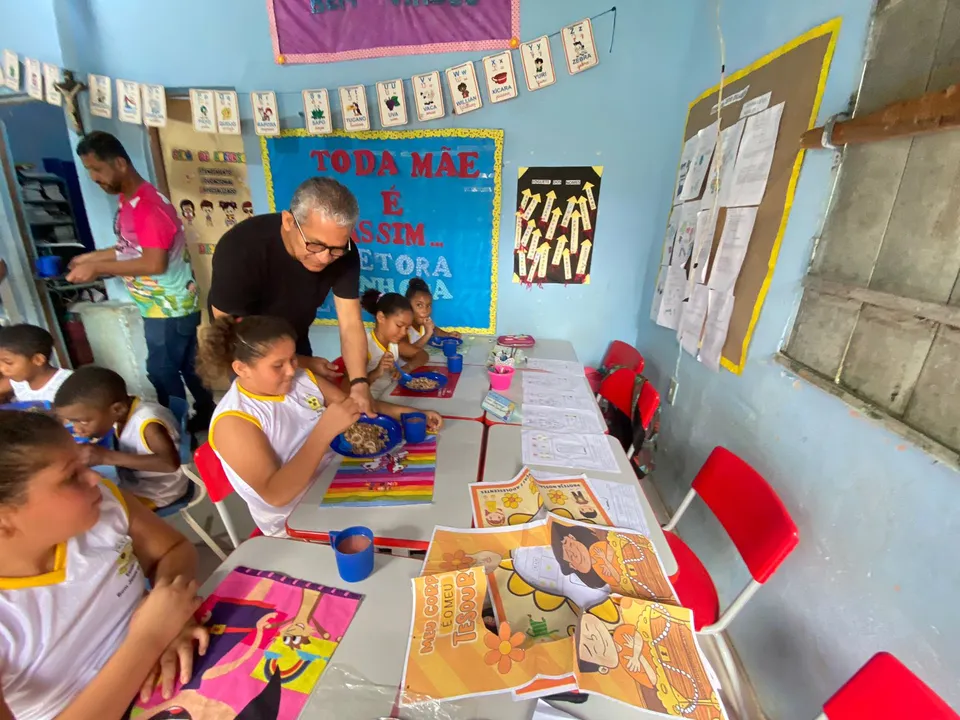 Secretário municipal da Educação, Rosivaldo Pinheiro, destaca a ampliação das escolas