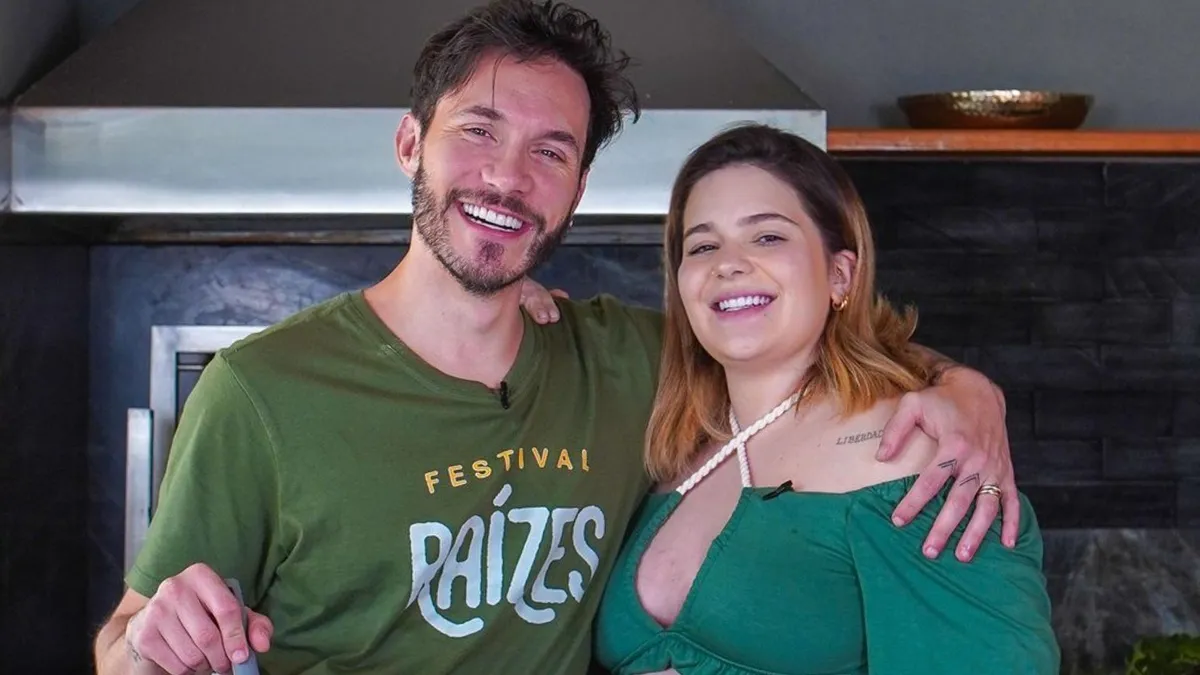 Ex-BBB mente idade e web dispara