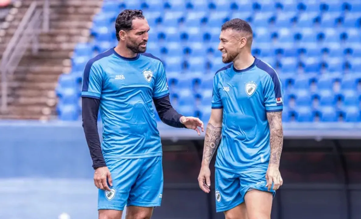 Imagem ilustrativa da imagem Goleador da Fonte Nova estreia com pênalti perdido: "Peço desculpas"