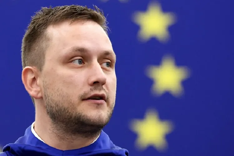 Frederik fez apelo para que os cidadãos iniciem preparativos para eventual invasão