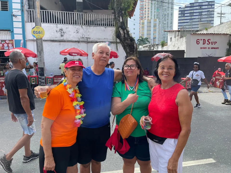 Everaldo, a esposa, a irmã e a prima.