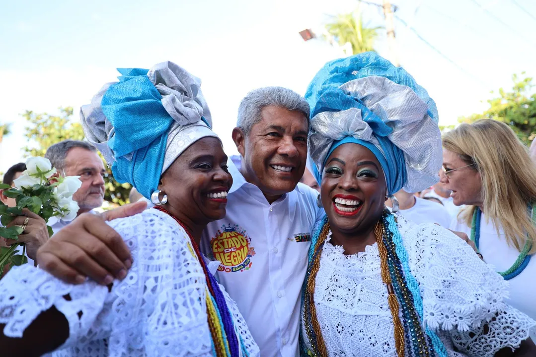 Jerônimo Rodrigues participou da tradicional Festa de Iemanjá nesta segunda-feira, 2