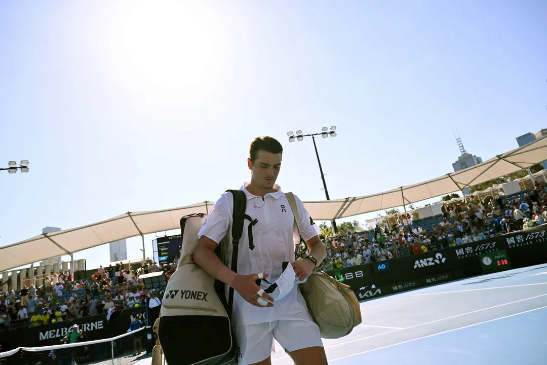 Cabeça de chave, Fonseca não resiste e se despede na primeira rodada