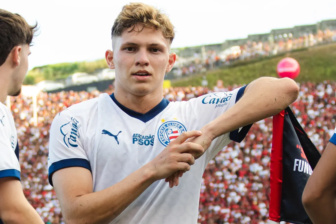 Multa de 100 milhões de euros: Conheça o carrasco do Vitória no clássico