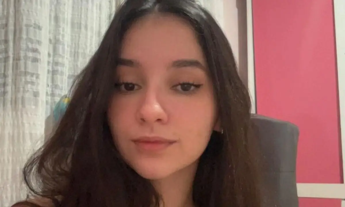 Imagem ilustrativa da imagem Jovem entra em coma ao levar 15 facadas após recusar pedido de namoro