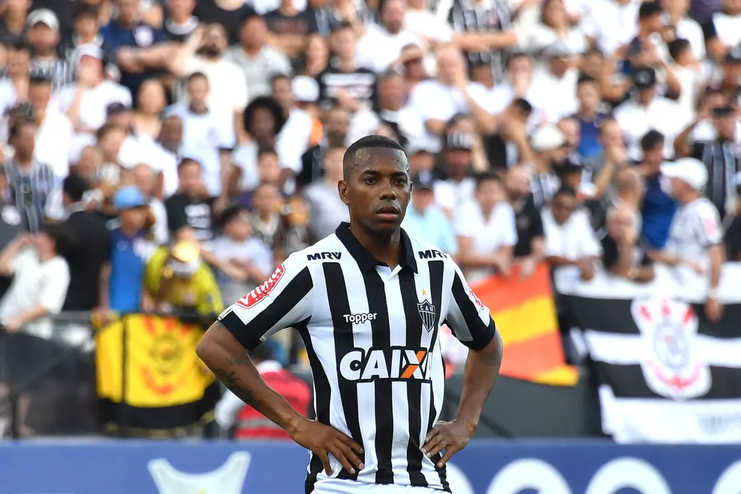 Justiça aceita pedido e reduz pena de Robinho