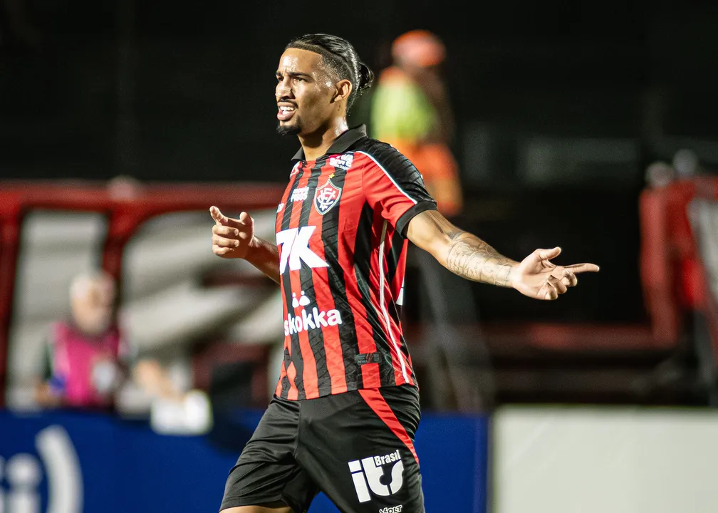 Fabri, atacante do Vitória