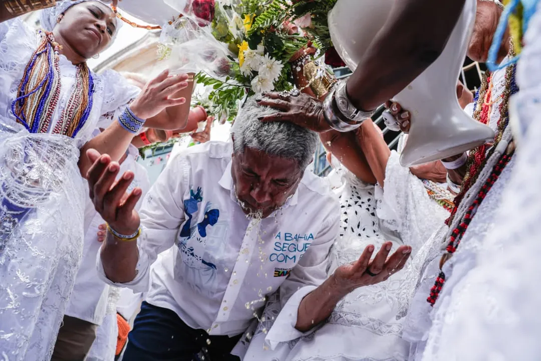 Jerônimo Rodrigues na chegada do cortejo no Bonfim