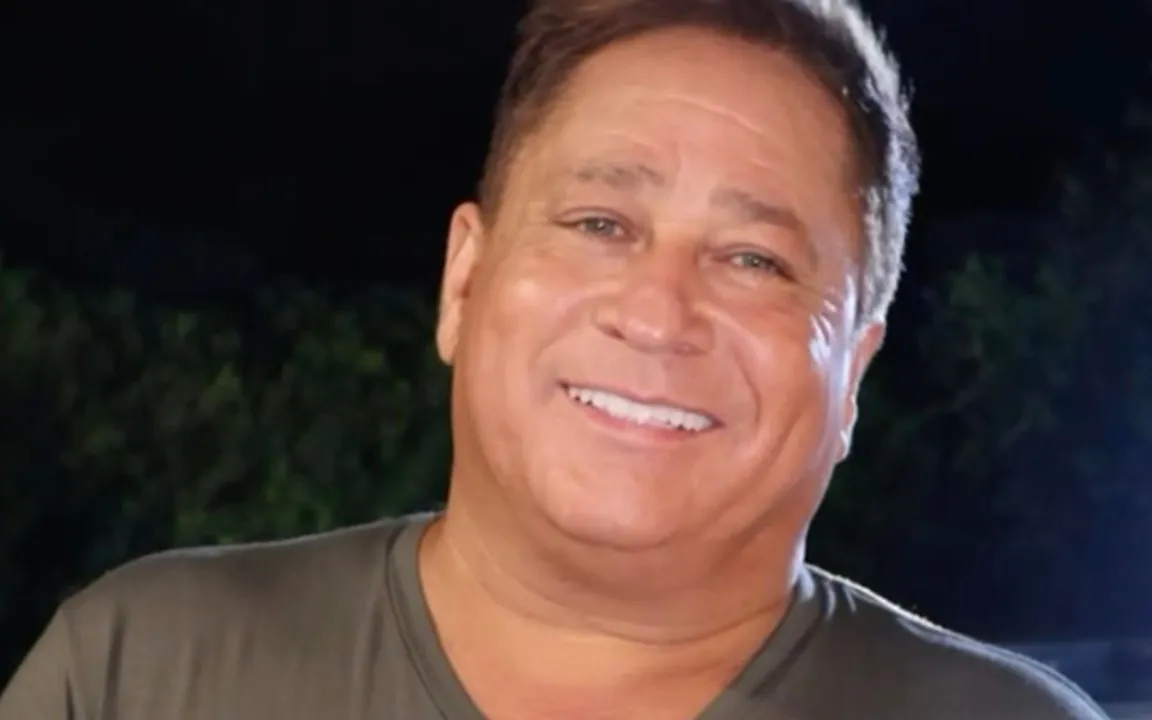 O artista realizou o procedimento em Goiânia