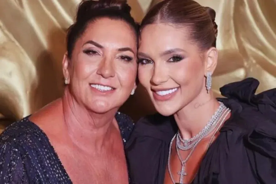 Mãe de Virginia Fonseca sofre acidente de carro em Goiânia