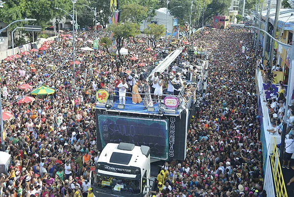 Camarotes se consolidam como uma alternativa para curtir a festa popular