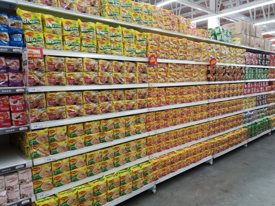 Oferta de macarrão instantâneo por R$ 0,01