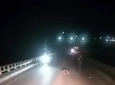 Jaine caiu após a porta da ambulância se abrir