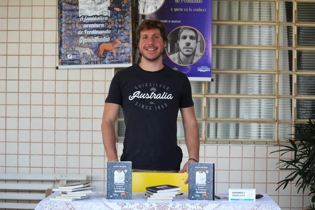 A obra acompanha um narrador em crise