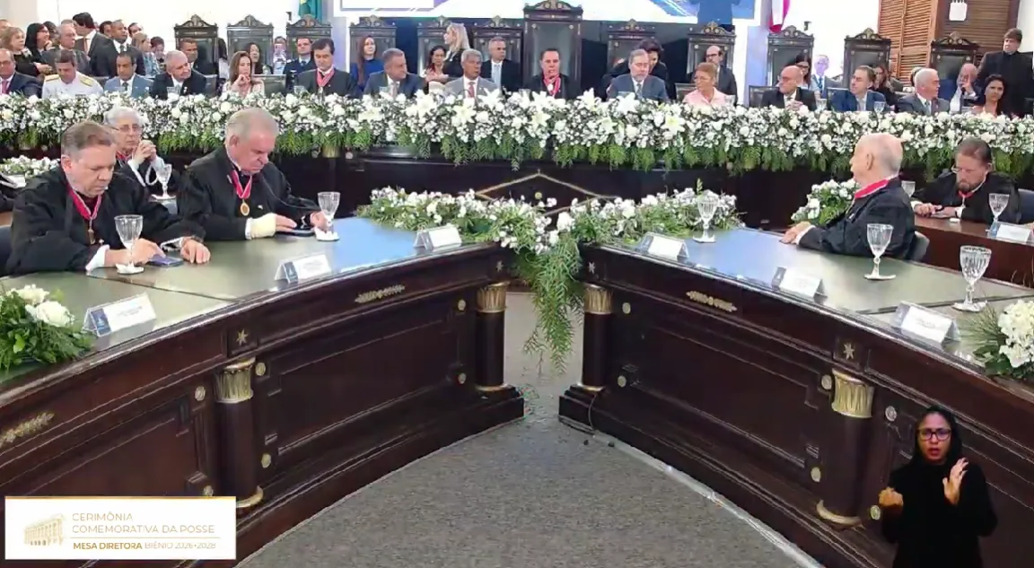 Coronel e Otto ficaram em lados opostos durante cerimônia no TJ-BA