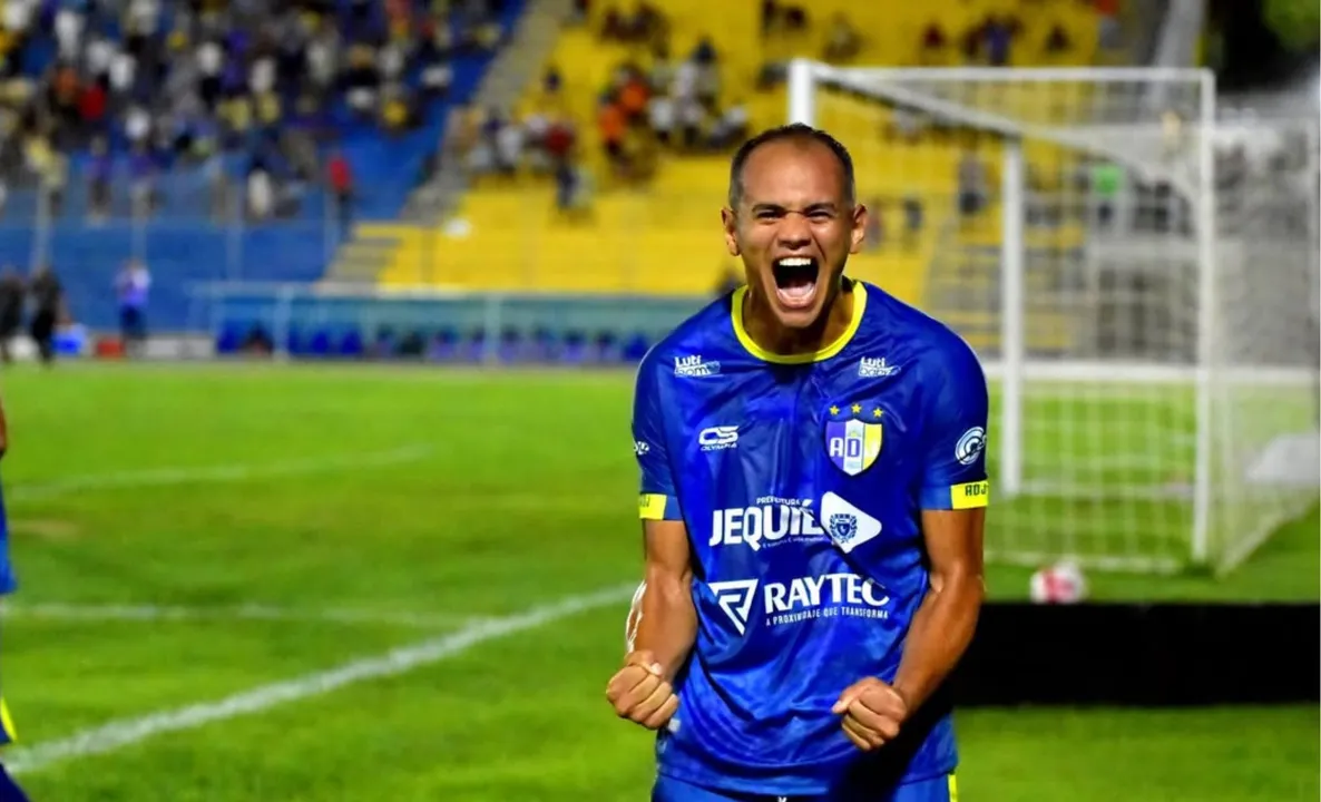 Imagem ilustrativa da imagem Pintou o Puskás? Jequié vence com golaço olímpico no Baianão; assista