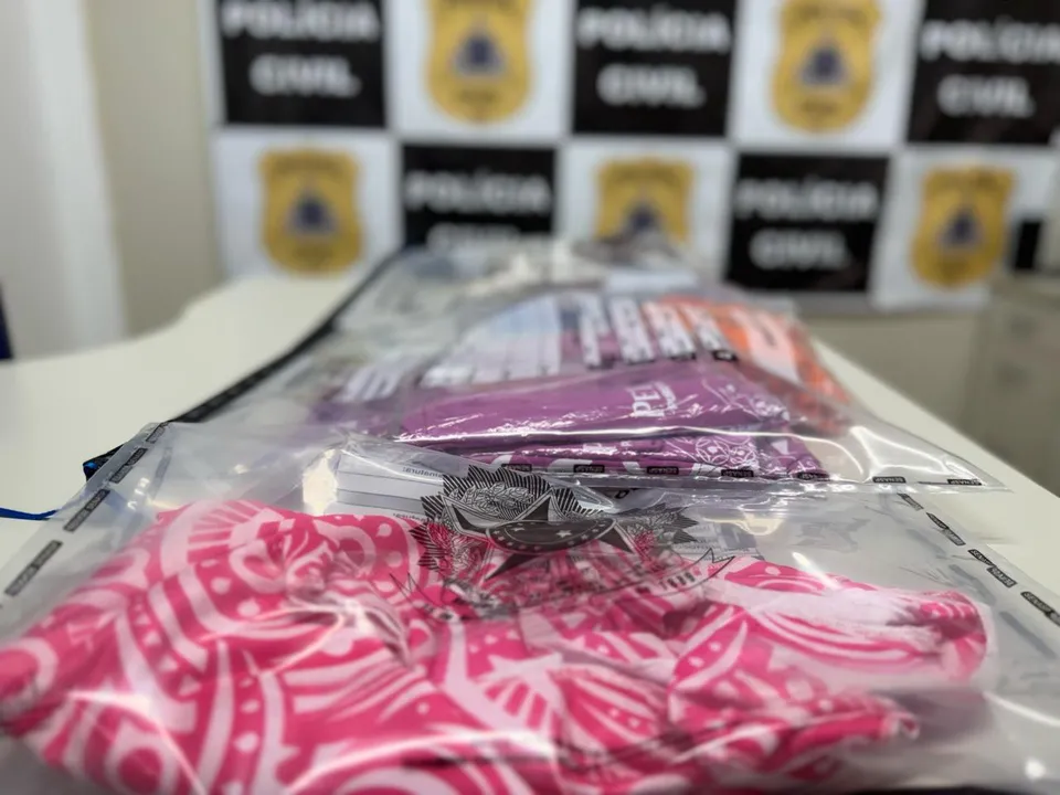 151 abadás de blocos e camarotes foram recolhidos por suspeita de comércio irregular