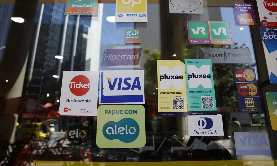 Até o momento, cinco empresas de vale-alimentação e vale-refeição abriram tutela cautelar contra a União