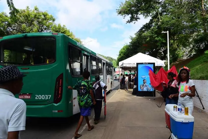Imagem ilustrativa da imagem Reforço, desvios e mais: ônibus de Salvador terão mudanças no Carnaval
