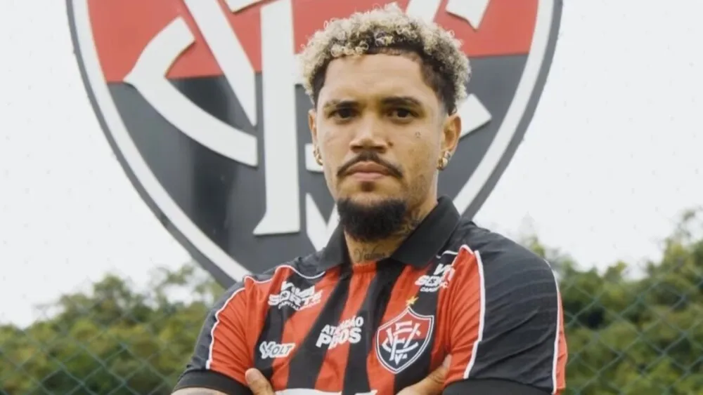 Pedro Henrique no Vitória