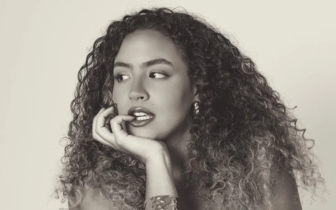 Sofia Pitta se apresenta no Rio Vermelho