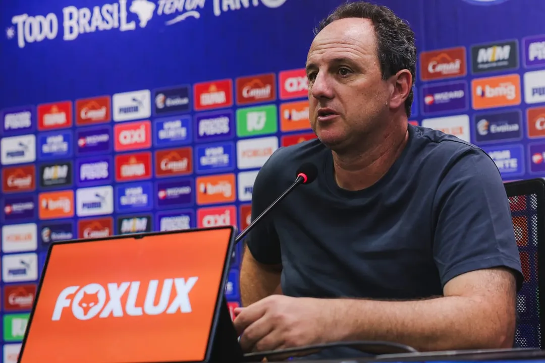 Imagem ilustrativa da imagem Titular ou reserva? Ceni revela planejamento do Bahia para o Ba-Vi