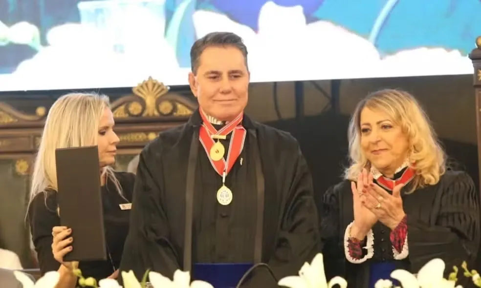 Imagem ilustrativa da imagem TJBA empossa nova mesa diretora