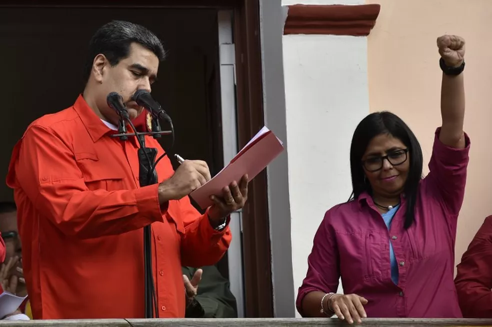 Delcy Rodríguez e Nicolás Maduro juntos