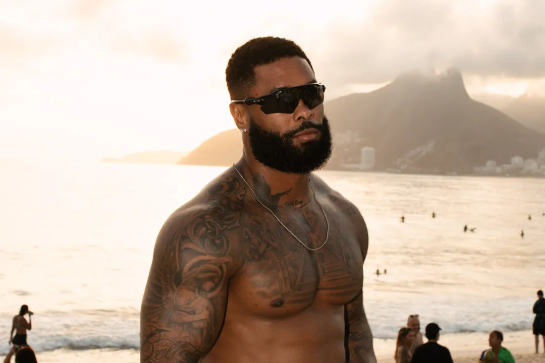 Vinny lançou 'Esquecer o Ex', parceria com Léo Santana e MC GW