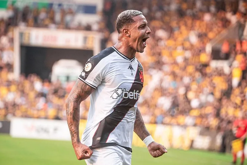 David estaria próximo de retornar ao Vitória