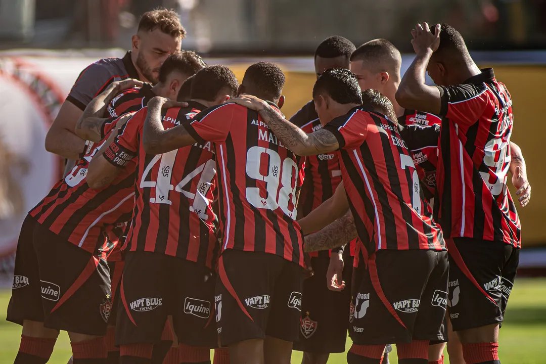 Time do Vitória em campo