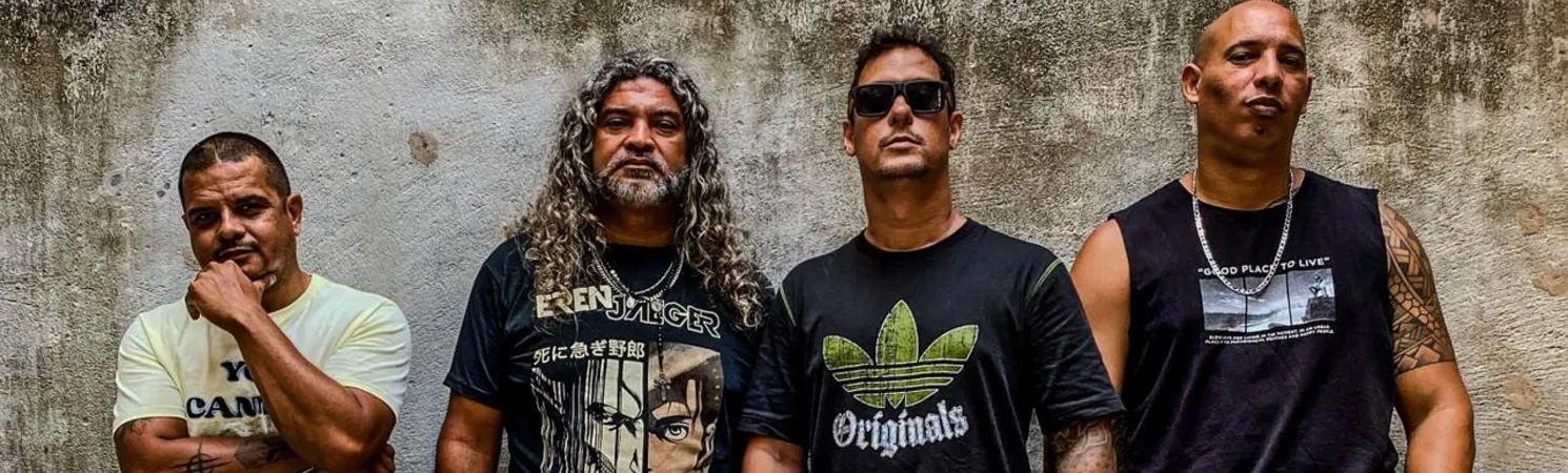 Reza é o primeiro single da banda Ultra Bomb