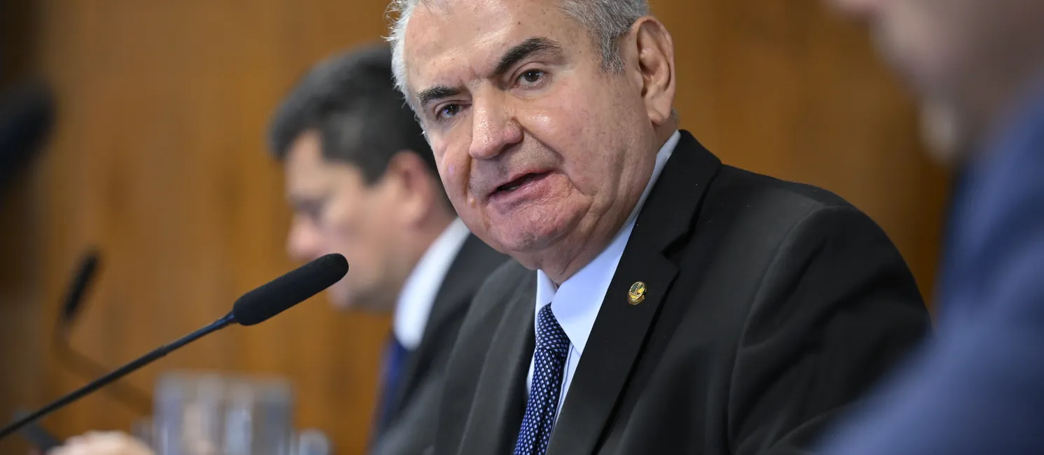 Senador Angelo Coronel anunciou ida para oposição