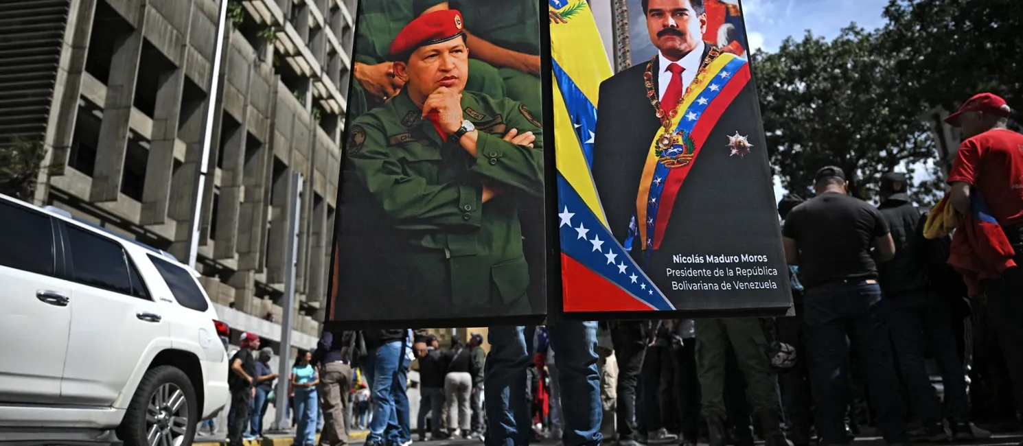 Hugo Chávez e Nicolás Maduro