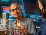 Deputados protagonizam discussão acalorada