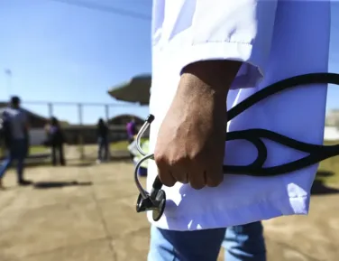 MEC autoriza mais um curso de medicina com 80 vagas para Feira - Imagem